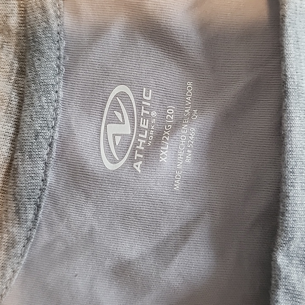 Tank top bundle - Picture 5 of 9